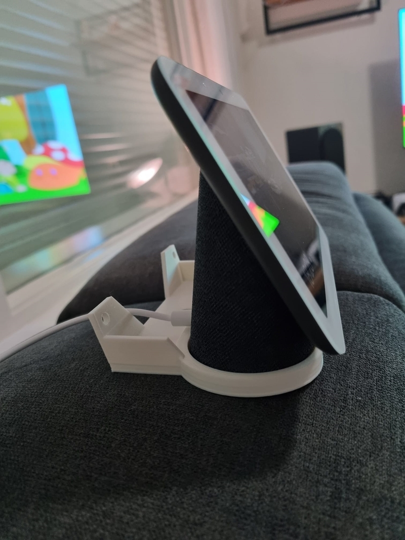 Nest Hub Gen 2 Tilted Wall Mount / Stand