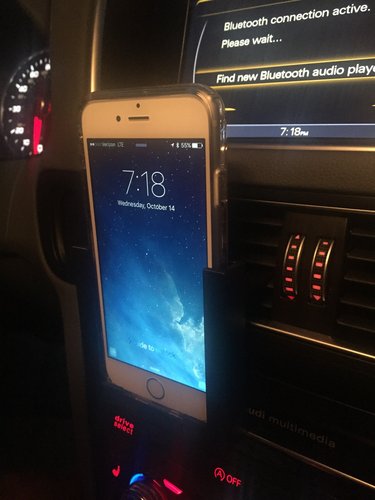 3D Printed Mobile Phone Car Holder (Vent Mount) for iPhone ...