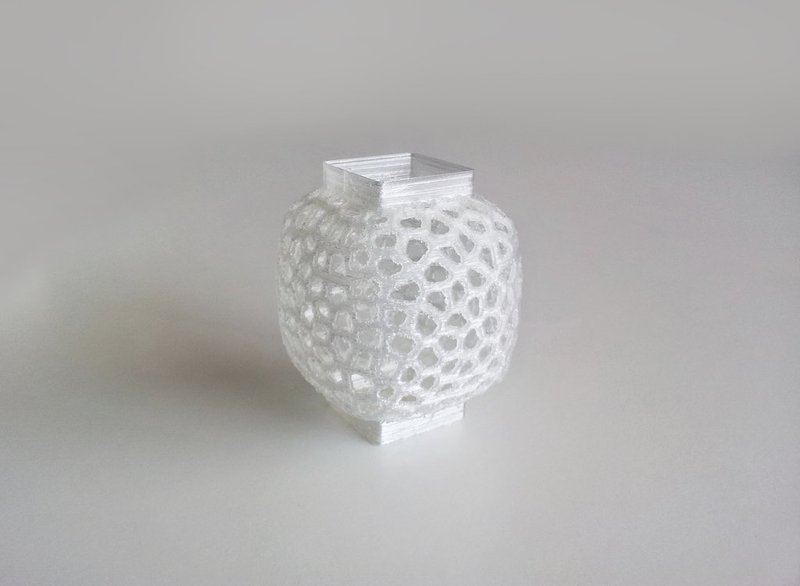 Voronoi Wind Vase 1