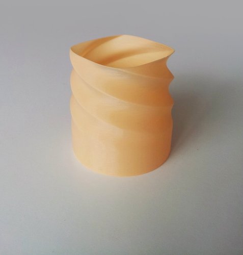  Simple Twisted Vase 5 3D Print 45087