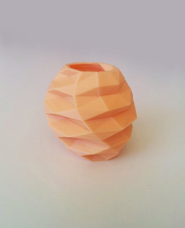 Poly Vase 8
