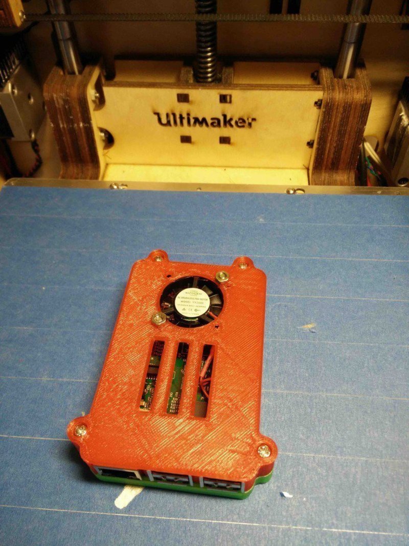 Raspberry Pi B+/2 B 30mm Fan Top with vents.