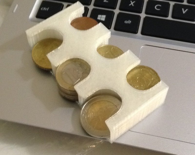Euro coins holder
