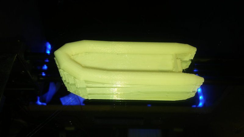 Inflatable boat 