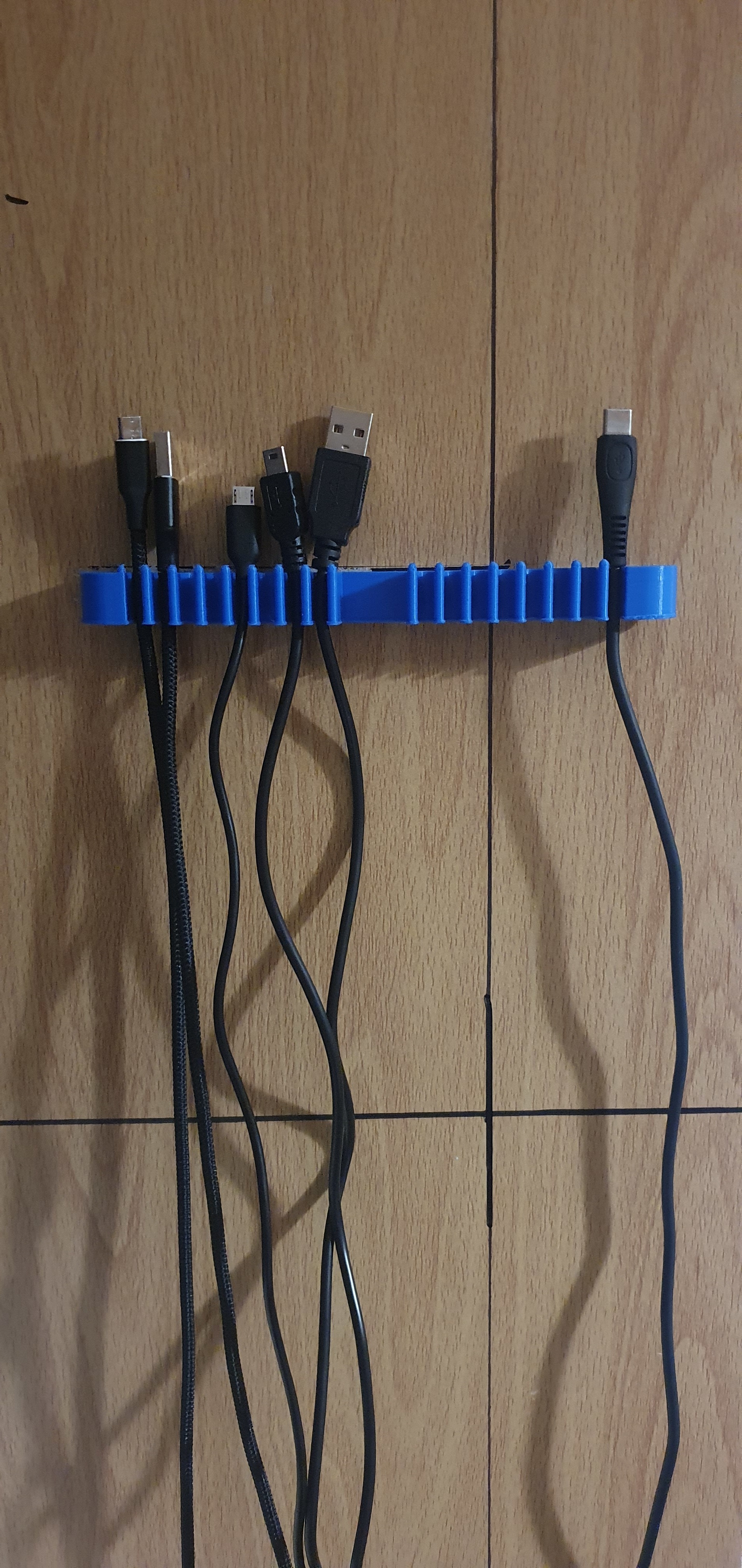 3D Printed USB Cable organiser (Improved) by Karol.J95