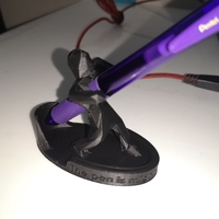 Low poly pen holder - Thumbnail 2