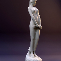 girl statue - Thumbnail 5
