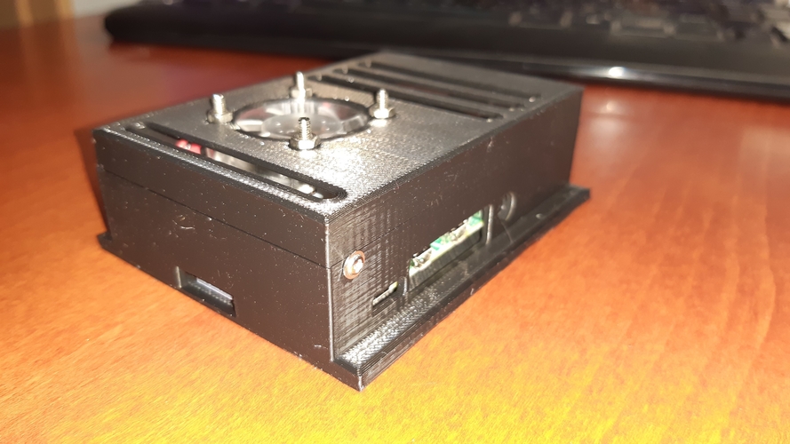 Socket case for Raspberry Pi 4 with fan 3D Print 477631