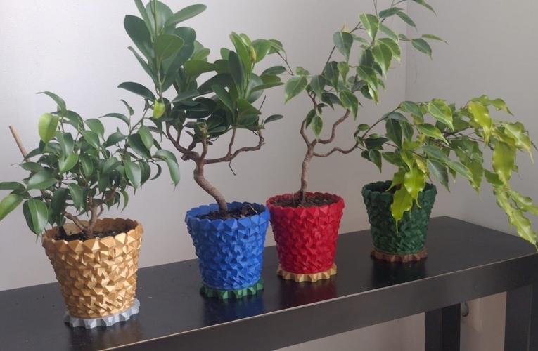 Icosahedron Planter and saucer