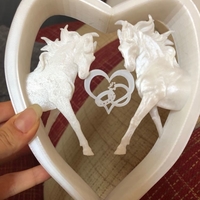 Horse in hearth shape wedding cake decoration - Thumbnail 1