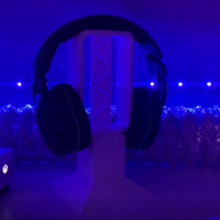 Headset Holder - Thumbnail 2
