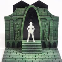 Female Starfarer (28mm Miniature) - Thumbnail 3