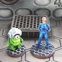 Female Starfarer (28mm Miniature) - Thumbnail 7