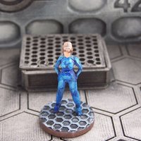 Female Starfarer (28mm Miniature) - Thumbnail 8