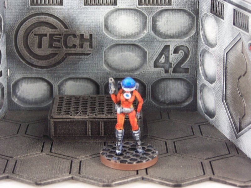 Space Girl (28mm Miniature)