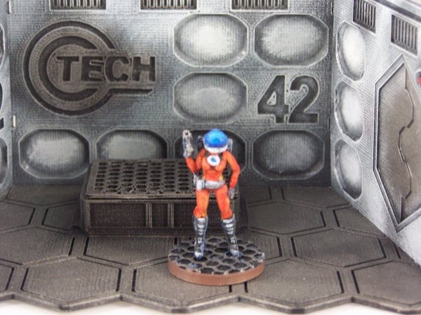 Space Girl (28mm Miniature)