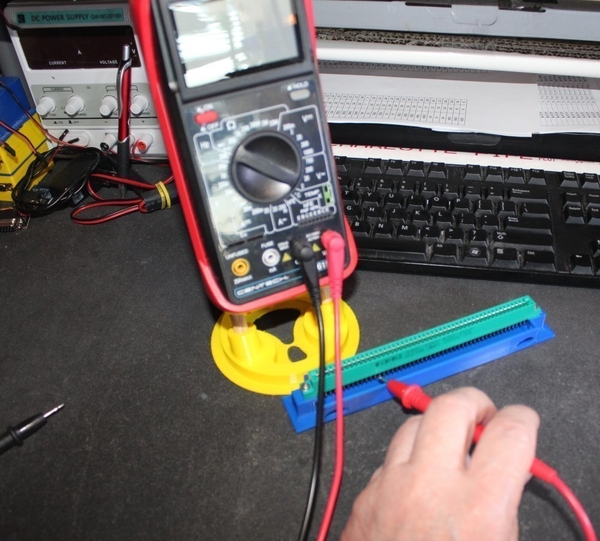 Single S-100 Connector Protector Board Stand