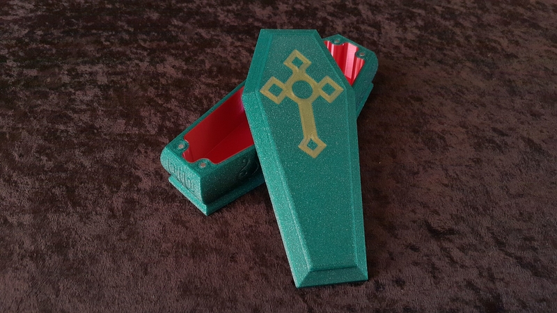 COFFIN BOX WITH MAGNETIC LID