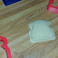 Sandwich Shaped Sandwich Cutter (Uncrustable) - Thumbnail 5