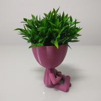 Robert Plant Meditating vase/planter - Thumbnail 4
