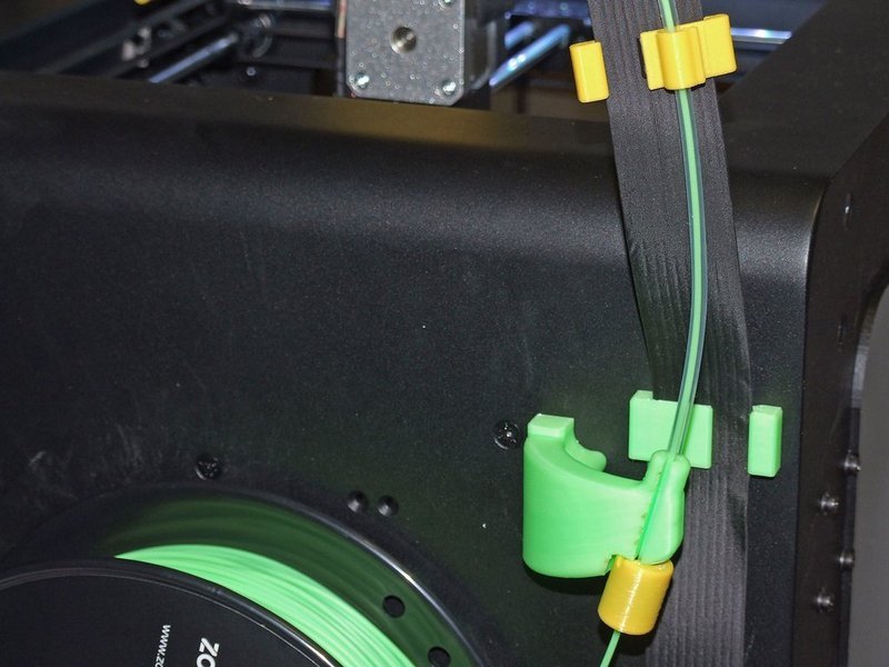 Zortrax M200 side filament guide support