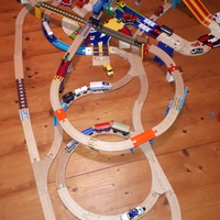 BigJigs wooden roadway crossings and junctions - Thumbnail 1