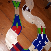 BigJigs wooden roadway crossings and junctions - Thumbnail 2