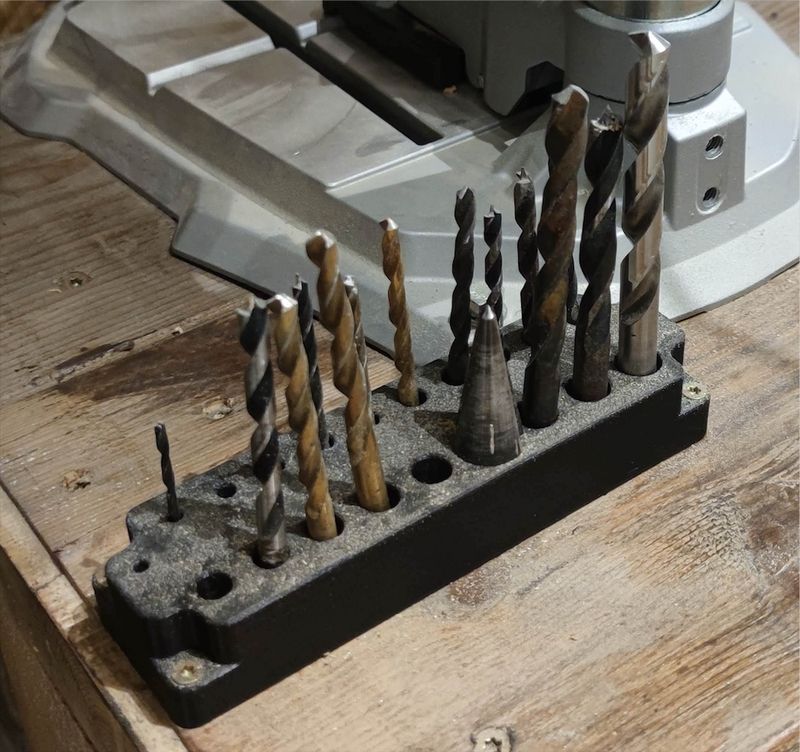 Drill bit holder