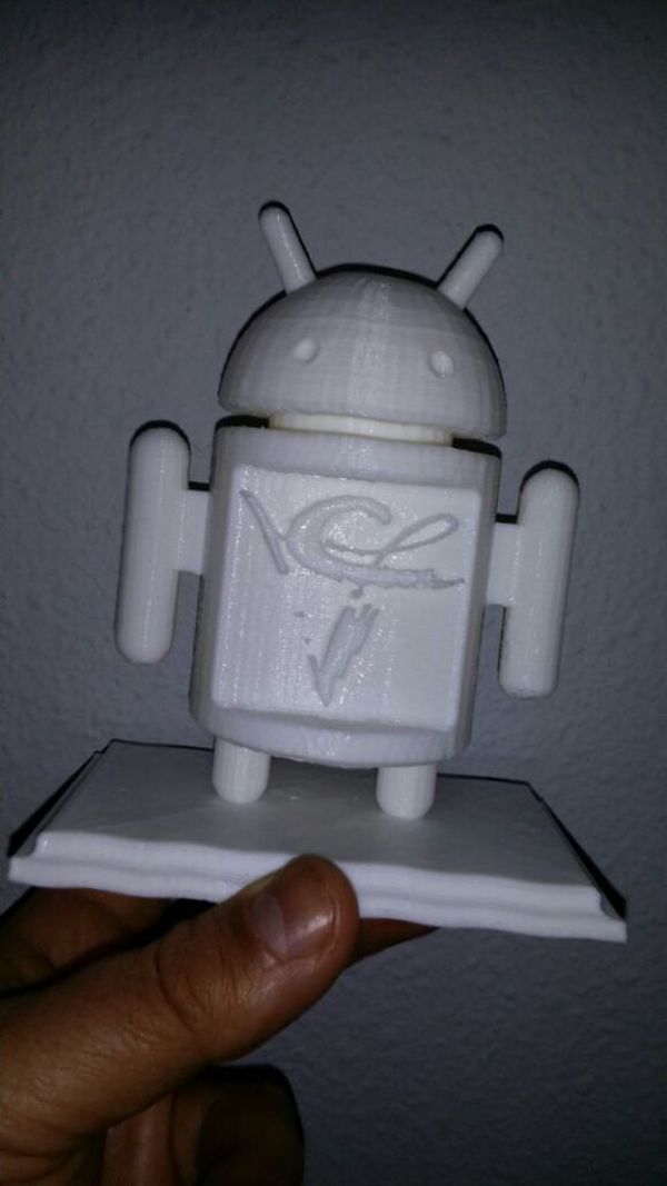 Customizable robot android