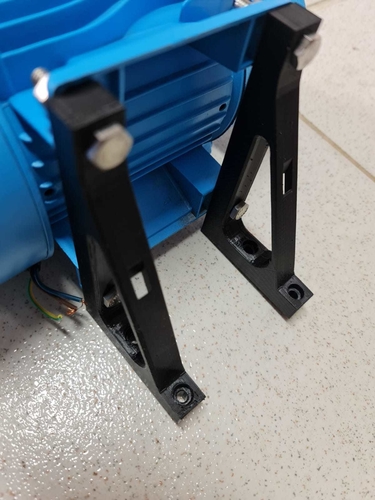 water pump support 3D Print 511770