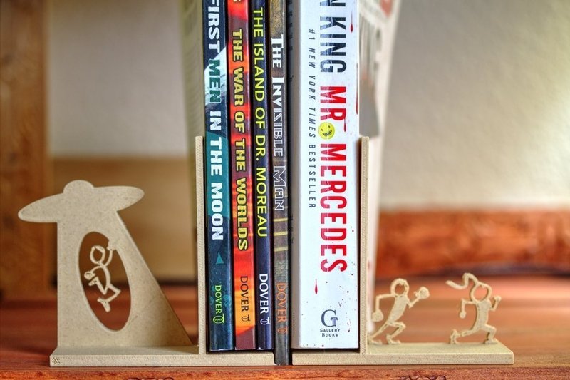 UFO Bookends