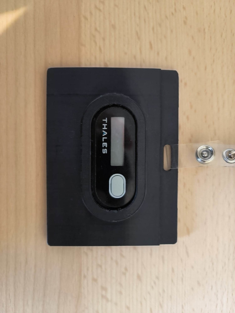 Card/Badge holder with Token/2FA slot
