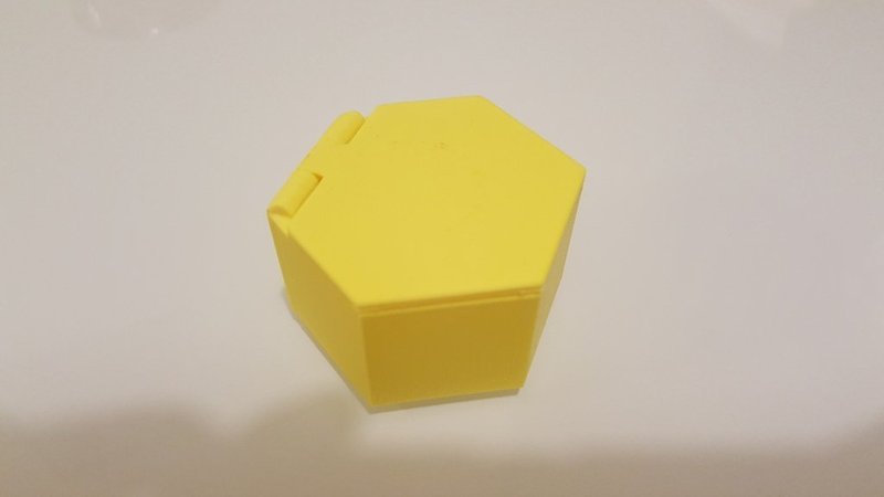 Hexagonal Box with lid