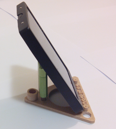 Triangle holder for  smartphone or tablet by  www.3dsolid.es 3D Print 51990