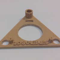 Triangle holder for  smartphone or tablet by  www.3dsolid.es - Thumbnail 4