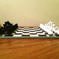 Wobbly Chess Set - Thumbnail 3