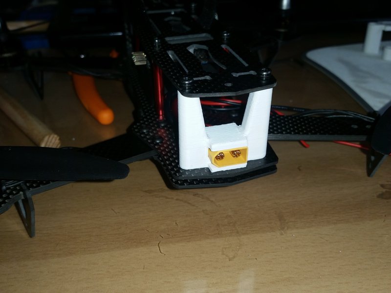 QAV250 XT60 Plug mount / holder