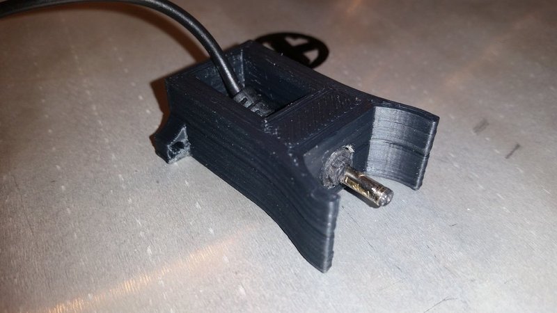 Flashlight wall mounted chager