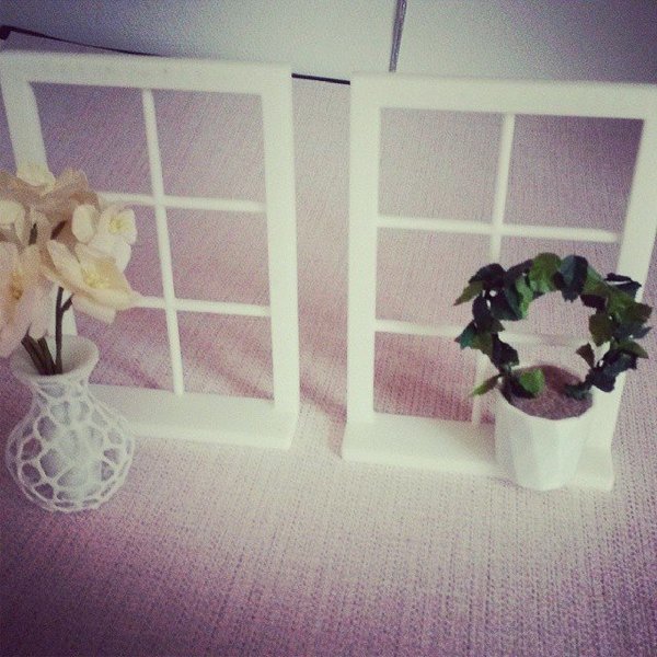 window for barbiehouse