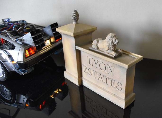 LYON ESTATES Gate Back to the Future 1/8scale