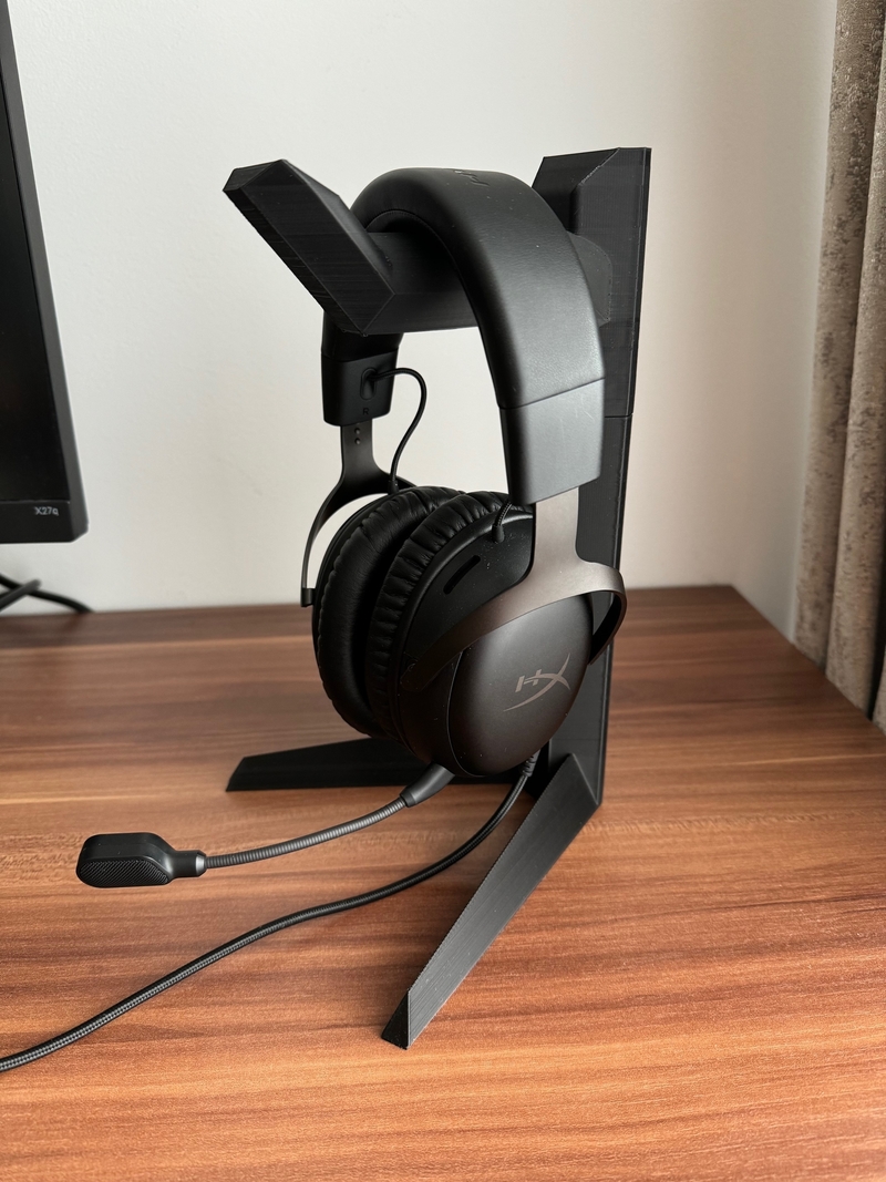  Headset holder/ headphone stand 