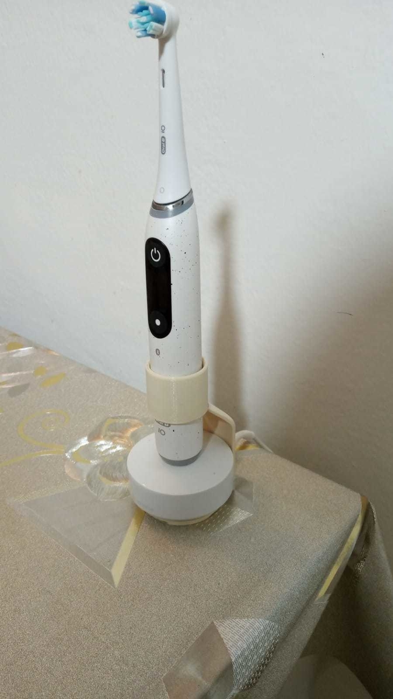 Toothbrush oral B holder