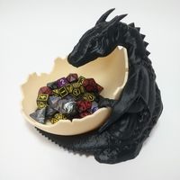 Dragon guarding egg, candy or dice - Thumbnail 8