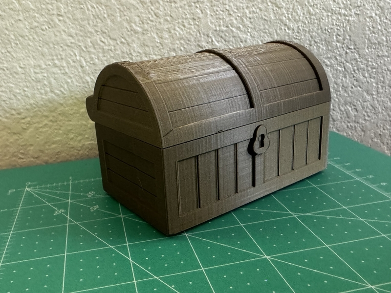 Treasure chest with hinged lid - print in place - Pinshape