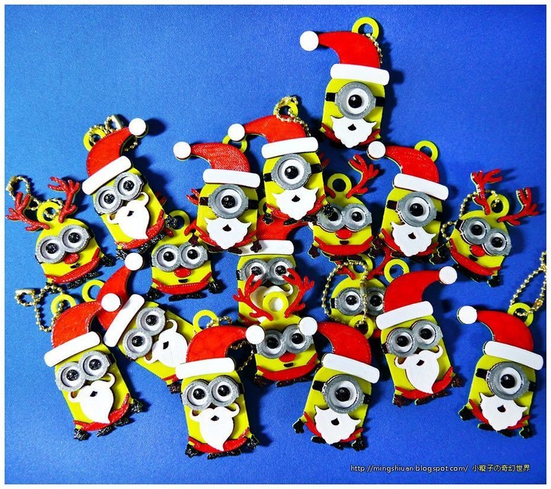 Minions Keychain / Magnets -Christmas cute version