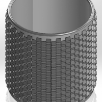 Round pen cup with flattened triangular prisms - Thumbnail 1