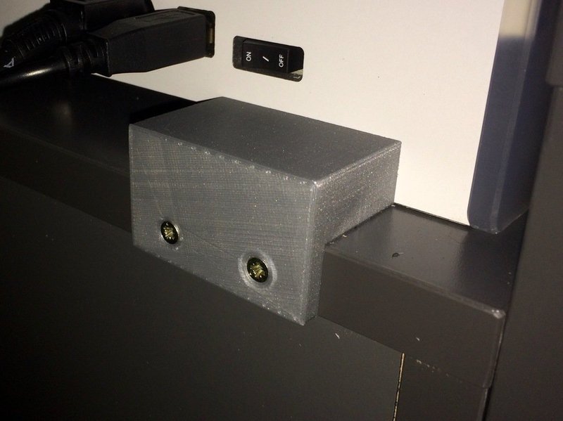 Ultimaker 2 Fixation on IKEA Alex