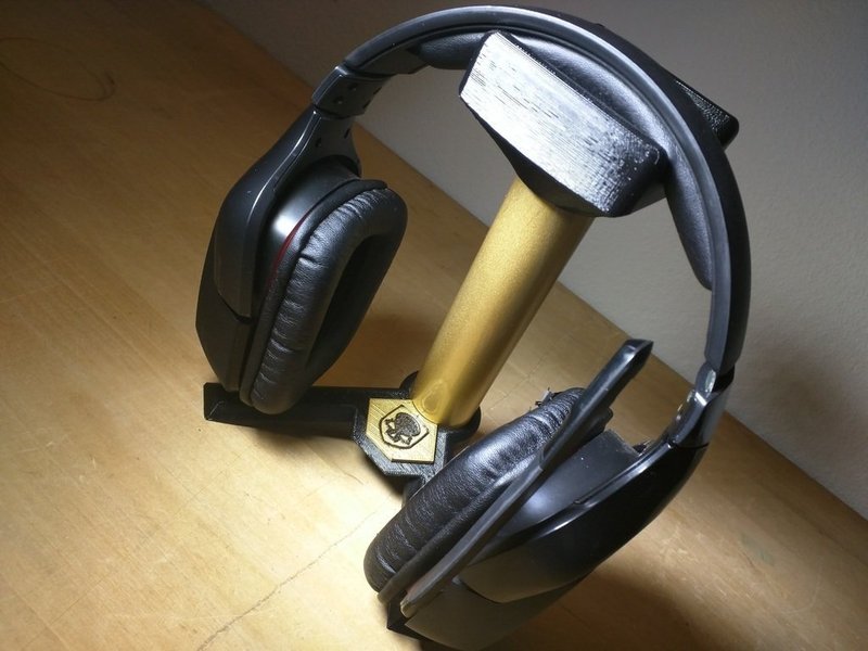 Headphone Stand - Gamer - prints w/o support - uses 1in PVC pipe