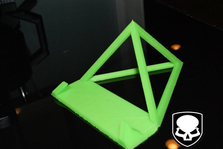 Pyramid Tablet / Phone Stand - prints without support 3D Print 55549