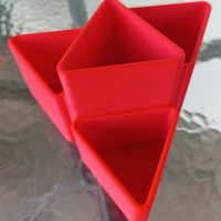 Desk organizer made of triangular prisms - Thumbnail 6
